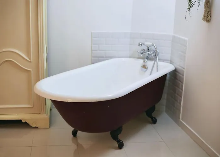 Spacious & Quiet Miracle In Trastevere * Roma